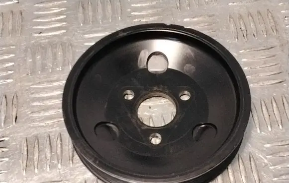 BMW 3 E90 E91 Power steering pump pulley 32427500335