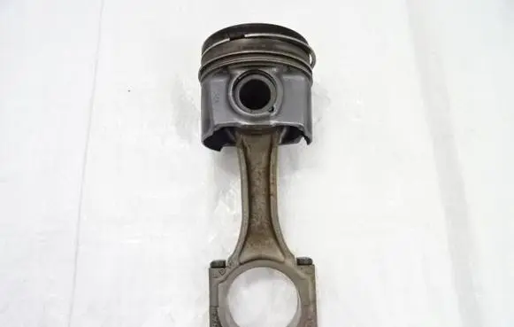 Peugeot Expert Piston with connecting rod 9812818680
