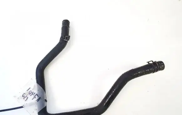 Volkswagen PASSAT B5.5 Engine coolant pipe/hose