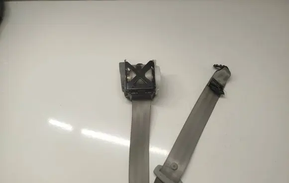Audi A8 S8 D4 4H Middle seatbelt (rear) 4H0857807H