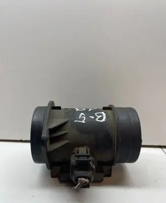 Volkswagen PASSAT B5 Mass air flow meter 074906461