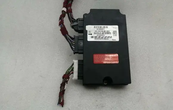 Mercedes-Benz CLK AMG A209 C209 Convertible roof control unit A2098205026