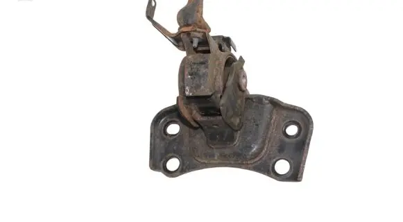 Toyota Auris 150 Engine mount bracket 1237237110