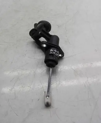 Audi A4 S4 B7 8E 8H Clutch master cylinder 6284000022