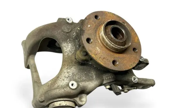 Rear wheel hub spindle/knuckle