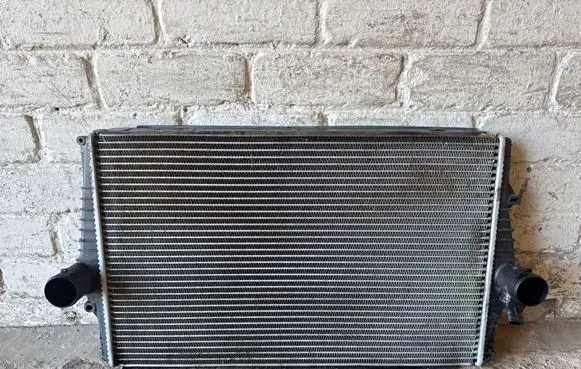 Volvo S60 Intercooler radiator 30748809