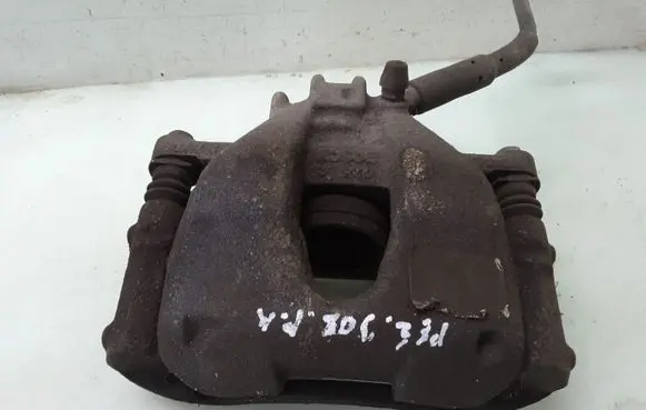Peugeot 308 Front brake caliper 