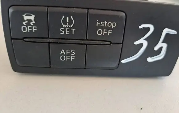 Traction control (ASR) switch