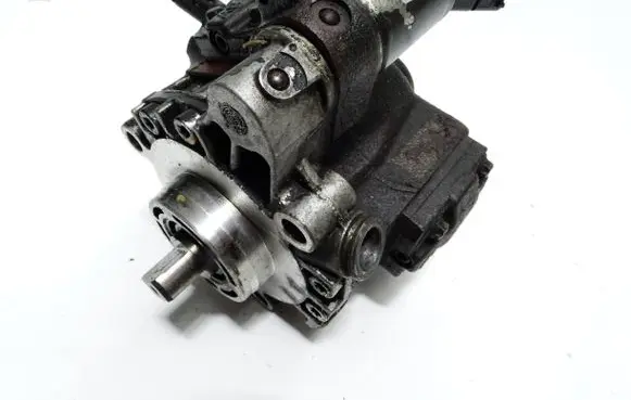 Ford Mondeo MK IV Fuel injection high pressure pump 9685705080