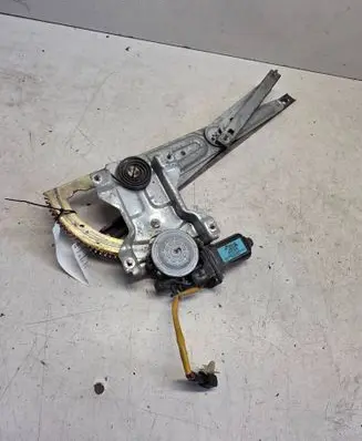 KIA Sorento Front door window regulator with motor 824503E000