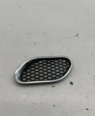 Maserati Quattroporte Fender trim (molding) 