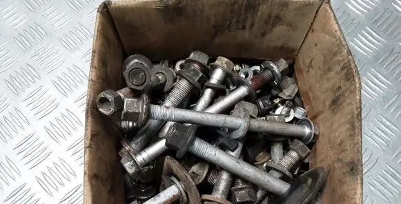 Toyota Land Cruiser (J120) Nuts/bolts 