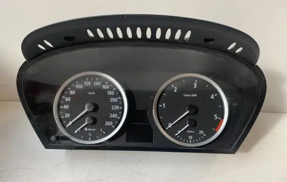 BMW 5 E60 E61 Speedometer (instrument cluster) 62116945633 110080213