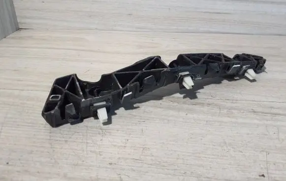 KIA Picanto Fender mounting bracket 86516G6000