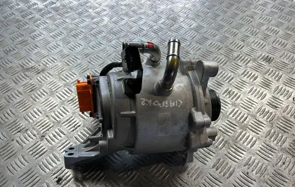 KIA Sportage Generator/alternator 373902M900