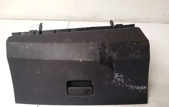 Nissan Murano Z50 Glove box