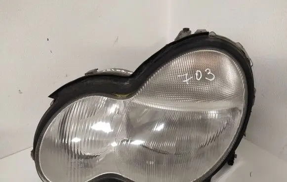 Mercedes-Benz C W203 Headlight/headlamp A2038200160 0301166201