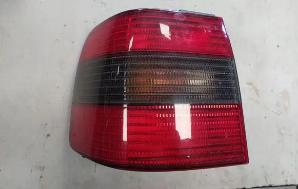 Volkswagen PASSAT B4 Rear/tail lights 3A5945111B