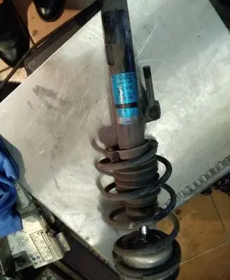 BMW 1 E81 E87 Front shock absorber/damper 310982 824903002051