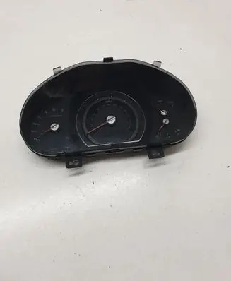 KIA Sportage Speedometer (instrument cluster) 940013U195
