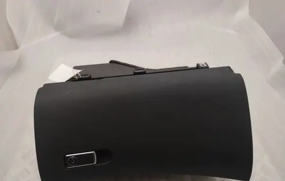 Mercedes-Benz CLS C257 Glove box A2136800391