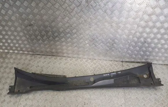 Toyota Camry Wiper trim