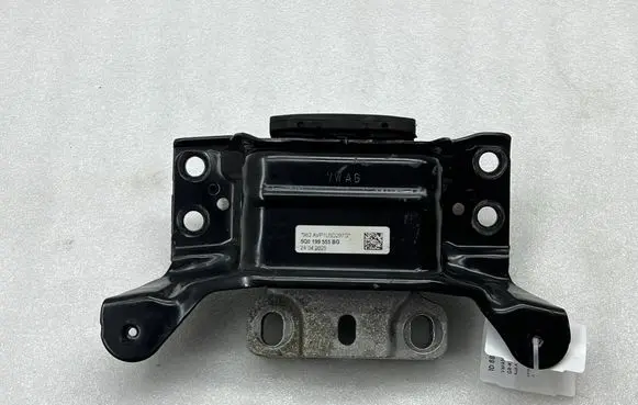 Audi A3 8Y Engine mount bracket 5Q0199555BG