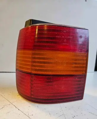 Volkswagen PASSAT B4 Rear/tail lights 3A9945111