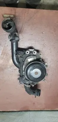 Mercedes-Benz E W212 Water pump A6512000300