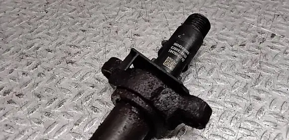 Citroen C4 I Fuel injector 9656389980 EJBR03801D