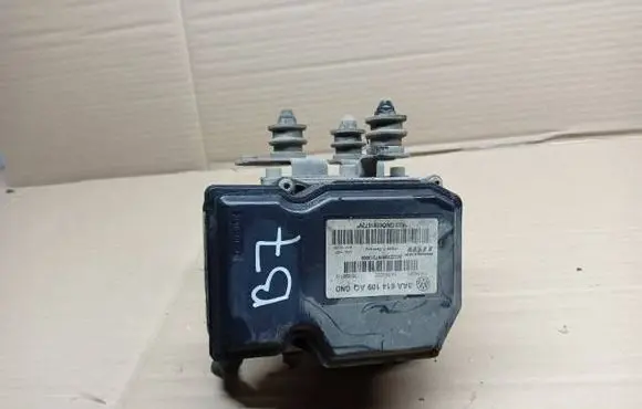 Volkswagen PASSAT B7 ABS Pump 3AA614109AQ 54085622Z 17654081