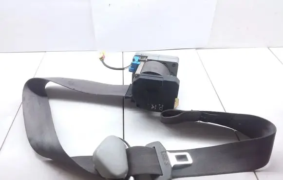 Volkswagen New Beetle Front seatbelt 1C1857705G 33006642