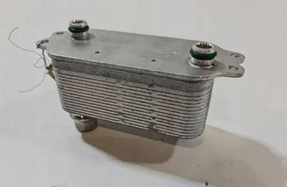 Tesla Model Y Engine oil radiator 1631640-00-A 163164000A 1631640