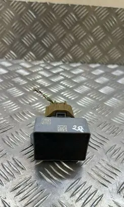 Ford Kuga II Fuel pump relay FG1A7H417MA