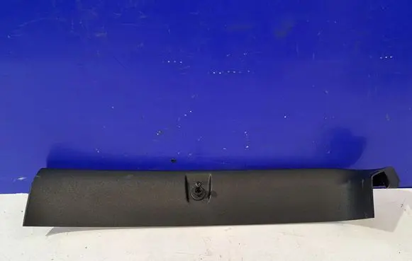 Polestar 2 Centre console side trim rear 31693101