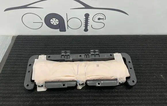 Mercedes-Benz GLE (W166 - C292) Knee airbag A16686001023