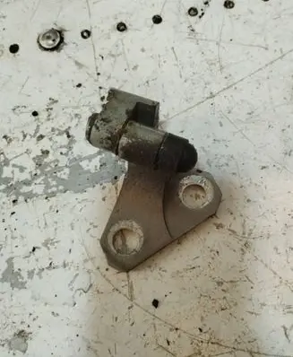 Volkswagen PASSAT CC Front door upper hinge 3C0831401D