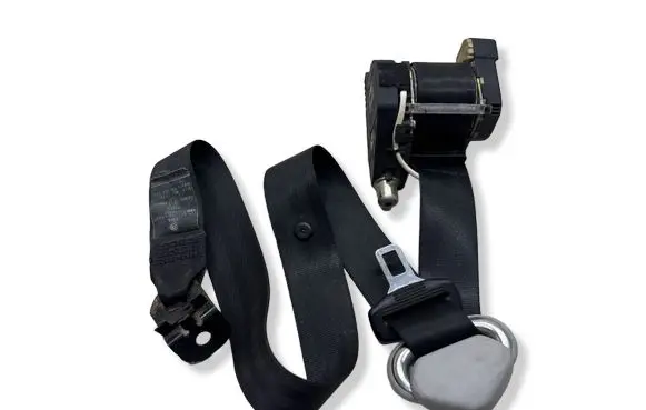 Volkswagen Golf IV Front seatbelt 1J4857706AA