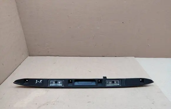 BMW X5 E53 Trunk door license plate light bar 7054941