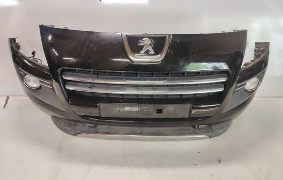 Peugeot 3008 I Front bumper 9684345077