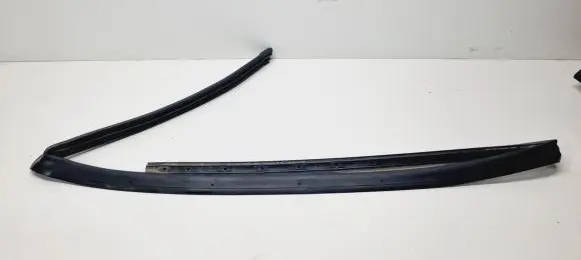 Sill/side skirt trim