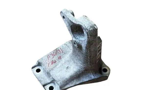 BMW 3 F30 F35 F31 Engine mounting bracket 22116788612 6788612 18129010