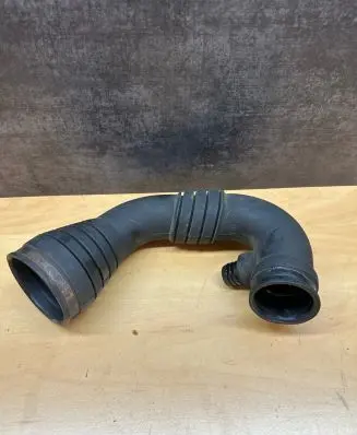 Audi A4 S4 B5 8D Intercooler hose/pipe 8D0129615A