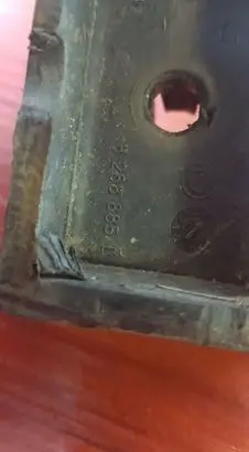 BMW 3 E46 Jacking socket point 8268885