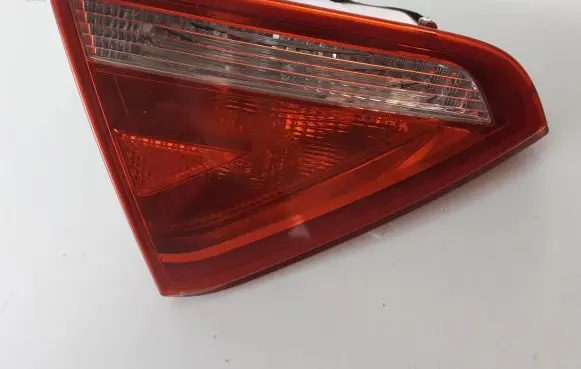 Audi A5 8T 8F Tailgate rear/tail lights 8T0945093