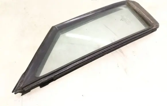Mitsubishi Space Wagon Front door vent window glass four-door AS2