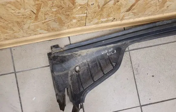 Peugeot 308 Wiper trim 9673257380