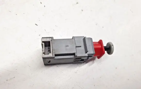 Clutch pedal sensor