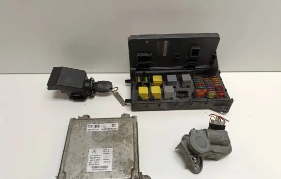 Mercedes-Benz Sprinter W906 Engine ECU kit and lock set 28277619 6519000601 6519019400