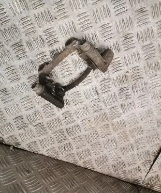 Volkswagen Touran I Brake caliper pad carrier rear 
